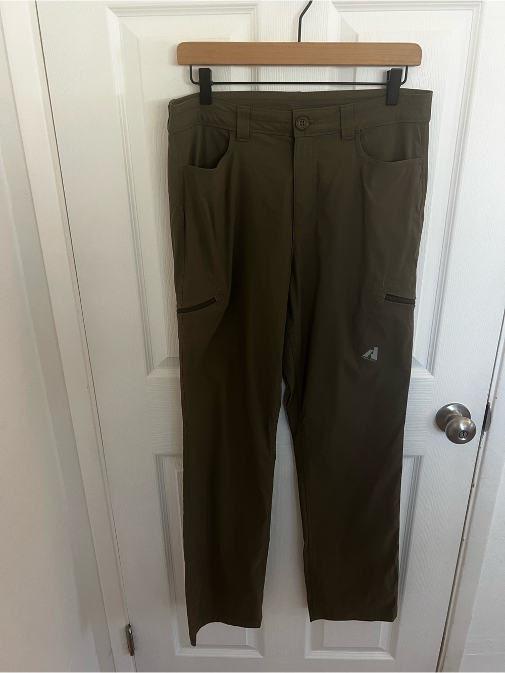Eddie Bauer Men's Olive Cargo Performance Pants